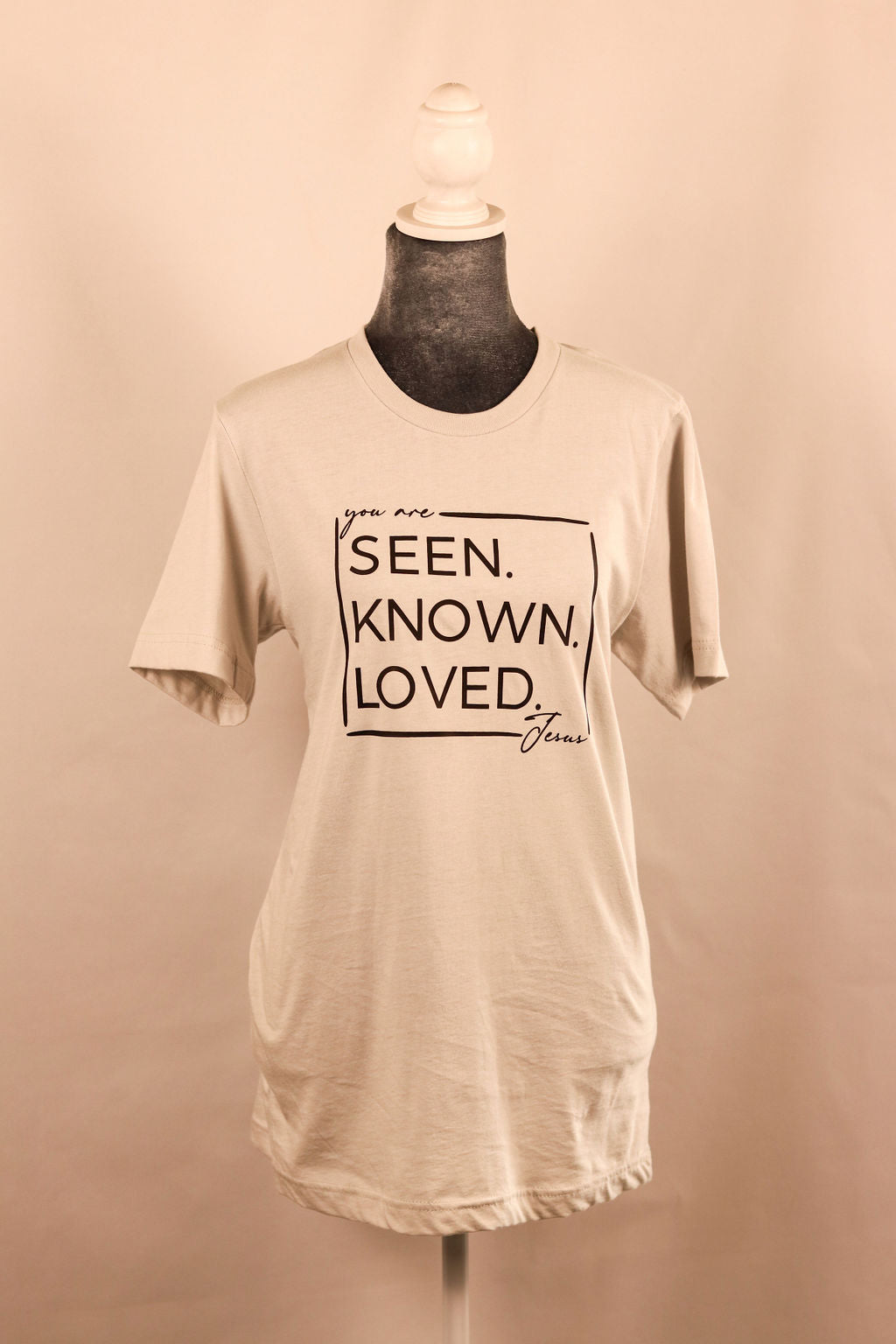 Seen.Known.Loved. Short Sleeve silver/grey tee