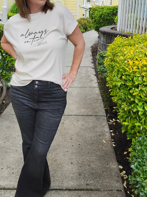 Always on time - capsleeve tee
